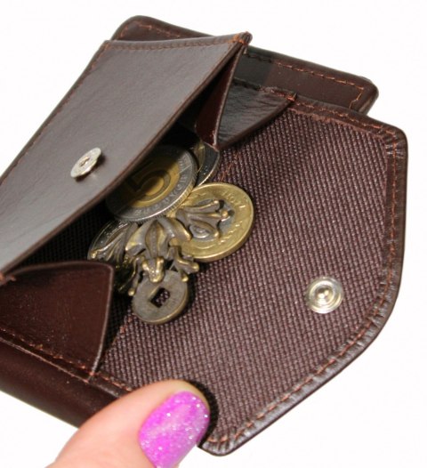 Etui Na Karty Dokumenty Skórzane MARCO (PL) Z Banknotówką Bez Zapięcia Z Miejscem Na Monety PM-30 Etui Na Karty Dokumenty Skórzane MARCO (PL) Z Banknotówką Bez Zapięcia Z Miejscem Na Monety PM-30