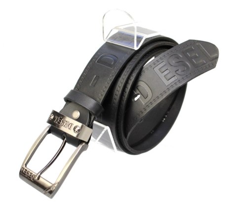 Pasek Skórzany COMPLEX (PL) Tłoczony Napis "DESEL" Skóra Licowa NADWYMIAR EXTRA 40 mm CZARNY XXL Pasek Skórzany COMPLEX (PL) Tłoczony Napis "DESEL" Skóra Licowa NADWYMIAR EXTRA 40 mm CZARNY XXL
