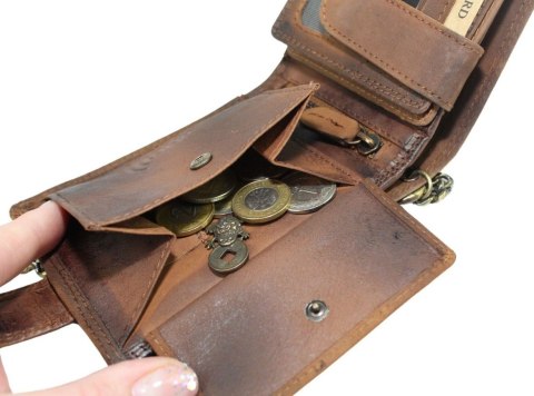 Portfel Męski Peterson Skóra Naturalna N992L Poziomy Z Zapinką Dwa Skrzydełka I Łańcuszek BRĄZOWY RFID 12 x 9,5 x 3 [cm] AUTO