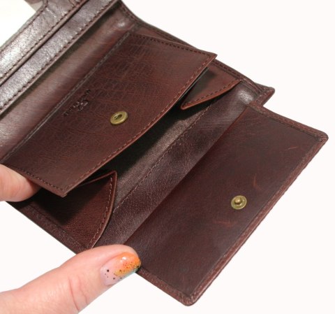 Portfel Męski Skórzany EL FORREST Skóra Bydlęca Duży Pionowy Bez Zapięcia Jedno Skrzydełko RFID 861 R 22 13,5 x 10 x 2,5 cm Portfel Męski Skórzany EL FORREST Skóra Bydlęca Duży Pionowy Bez Zapięcia Jedno Skrzydełko RFID 861 R 22 13,5 x 10 x 2,5 cm