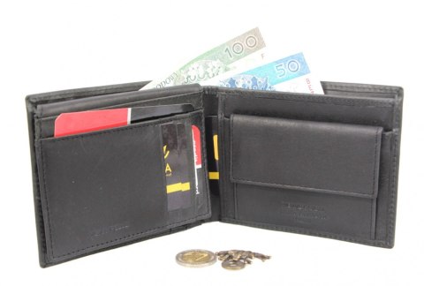 Portfel Męski Skórzany PIERRE CARDIN Skóra Licowa Duży Poziomy Bez Zapięcia Z Ozdobnym Elementem MATOWY VO02 8806 Portfel Męski Skórzany PIERRE CARDIN Skóra Licowa Duży Poziomy Bez Zapięcia Z Ozdobnym Elementem MATOWY VO02 8806