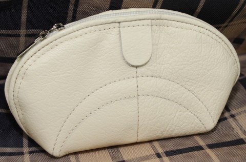 Skórzana Kosmetyczka Półokrągła ELKOR (PL) Mała KM52 17 x 10 x 5 [cm]