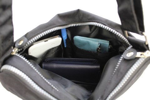 Stylowa Lekka Materiałowa Torba Duża Pozioma Na Ramię Bag Street NR 2261 CZERWONY Stylowa Lekka Materiałowa Torba Duża Pozioma Na Ramię Bag Street NR 2261 CZERWONY