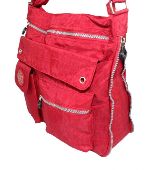 Stylowa Lekka Materiałowa Torba Średnia Kwadrat Listonoszka Na Ramię Bag Street NR 2221 CZERWONY Stylowa Lekka Materiałowa Torba Średnia Kwadrat Listonoszka Na Ramię Bag Street NR 2221 CZERWONY
