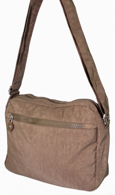 Stylowa Lekka Materiałowa Torba Pozioma Średnia Na Ramię Bag Street NR 2223 BRĄZOWY Stylowa Lekka Materiałowa Torba Pozioma Średnia Na Ramię Bag Street NR 2223 BRĄZOWY