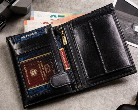 Elegancki I Stylowy Męski Zestaw Upominkowy Peterson Portfel + Etui + Breloczek SET3-N4-VT/5334 RFID CZARNY Elegancki I Stylowy Męski Zestaw Upominkowy Peterson Portfel + Etui + Breloczek SET3-N4-VT/5334 RFID CZARNY