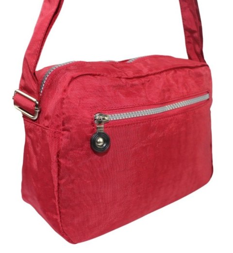 Stylowa Lekka Materiałowa Torba Kresz Wodoodporna Pozioma Średnia Na Ramię Bag Street NR 2245 CZERWONY 28 x 19 x 12 [cm]