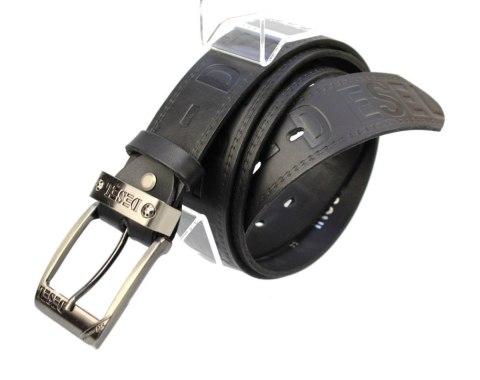 Pasek Skórzany PAS-MAX (PL) Tłoczony Napis "DESEL" Skóra Licowa EXTRA 40 mm CZARNY Pasek Skórzany PAS-MAX (PL) Tłoczony Napis "DESEL" Skóra Licowa EXTRA 40 mm CZARNY