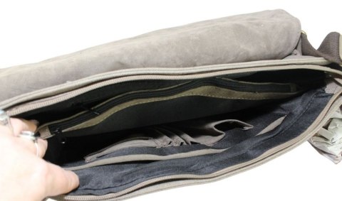 Skórzana Torba JENNIFER JONES Listonoszka Ze Skórzaną Klapką CZARNA 4526 37 x 29 x 14